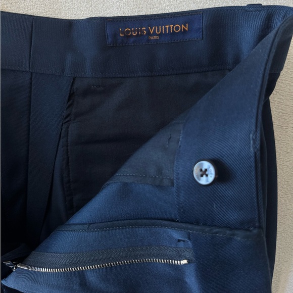 LOUIS VUITTON SLIM COTTON CHINO SHORTS - Picture 6 of 7